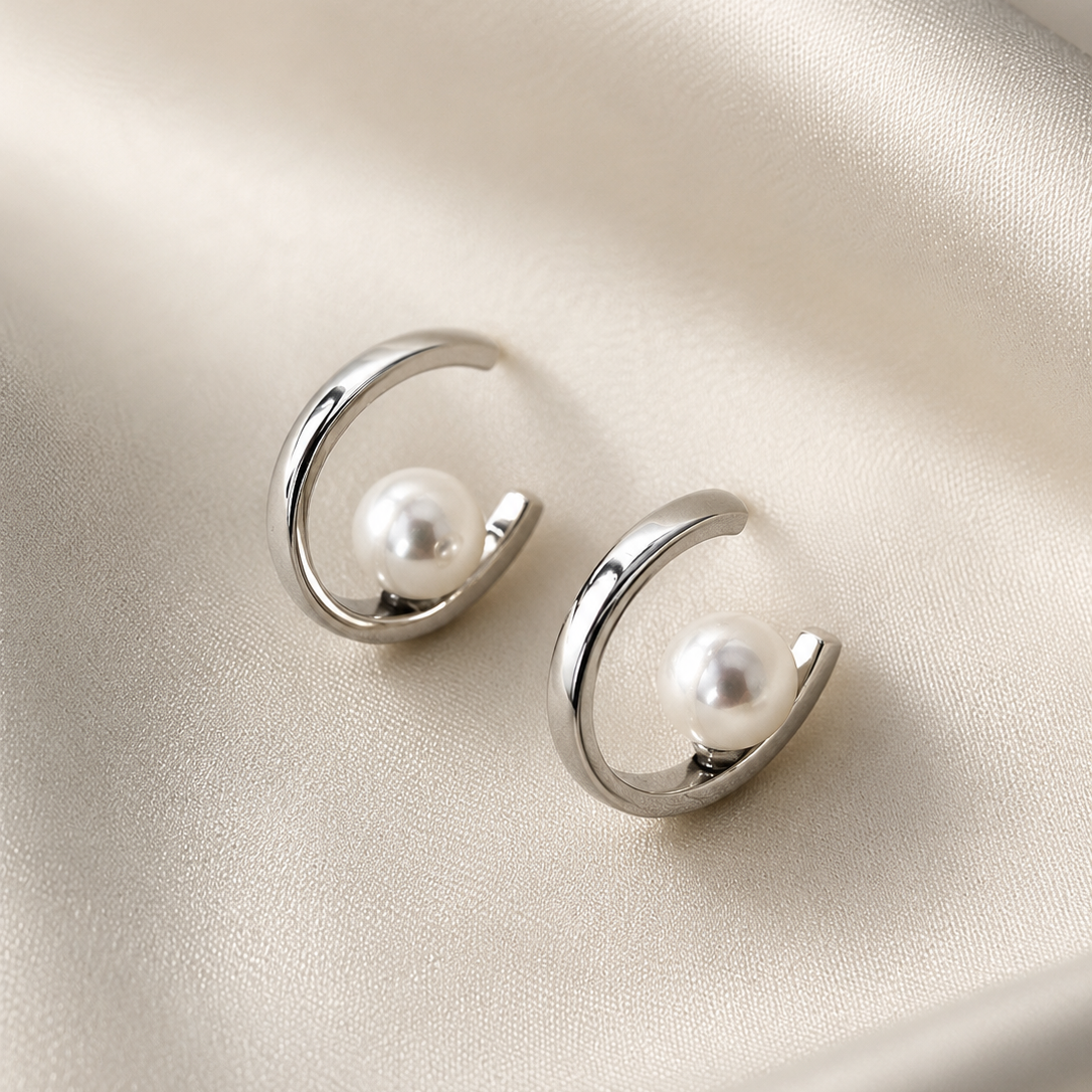 RIVOLI PEARL HOOPS