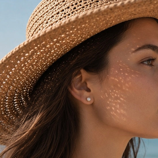 NOA MINI PEARL STUDS