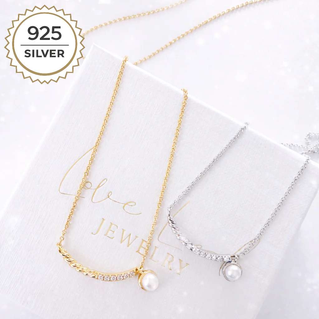 Badged - SERENE ARC NECKLACE
