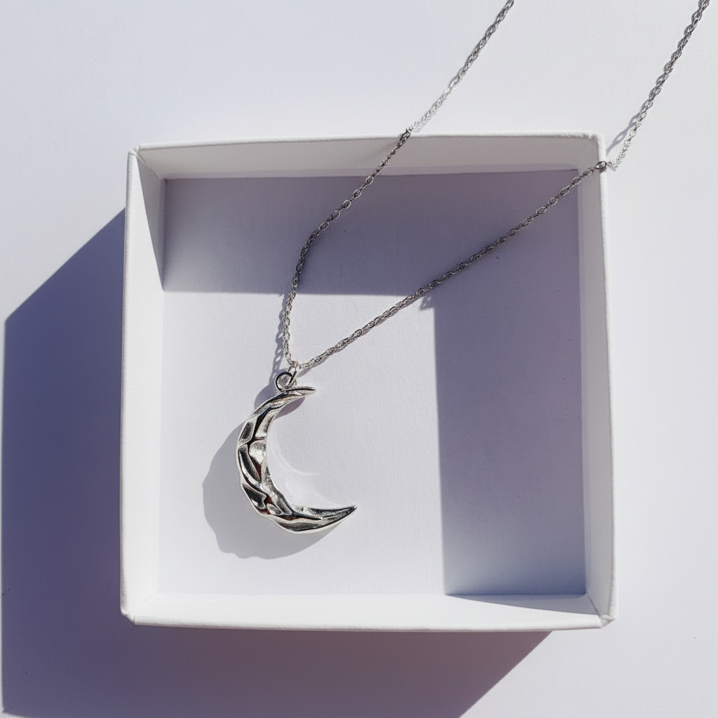 MATEA NECKLACE