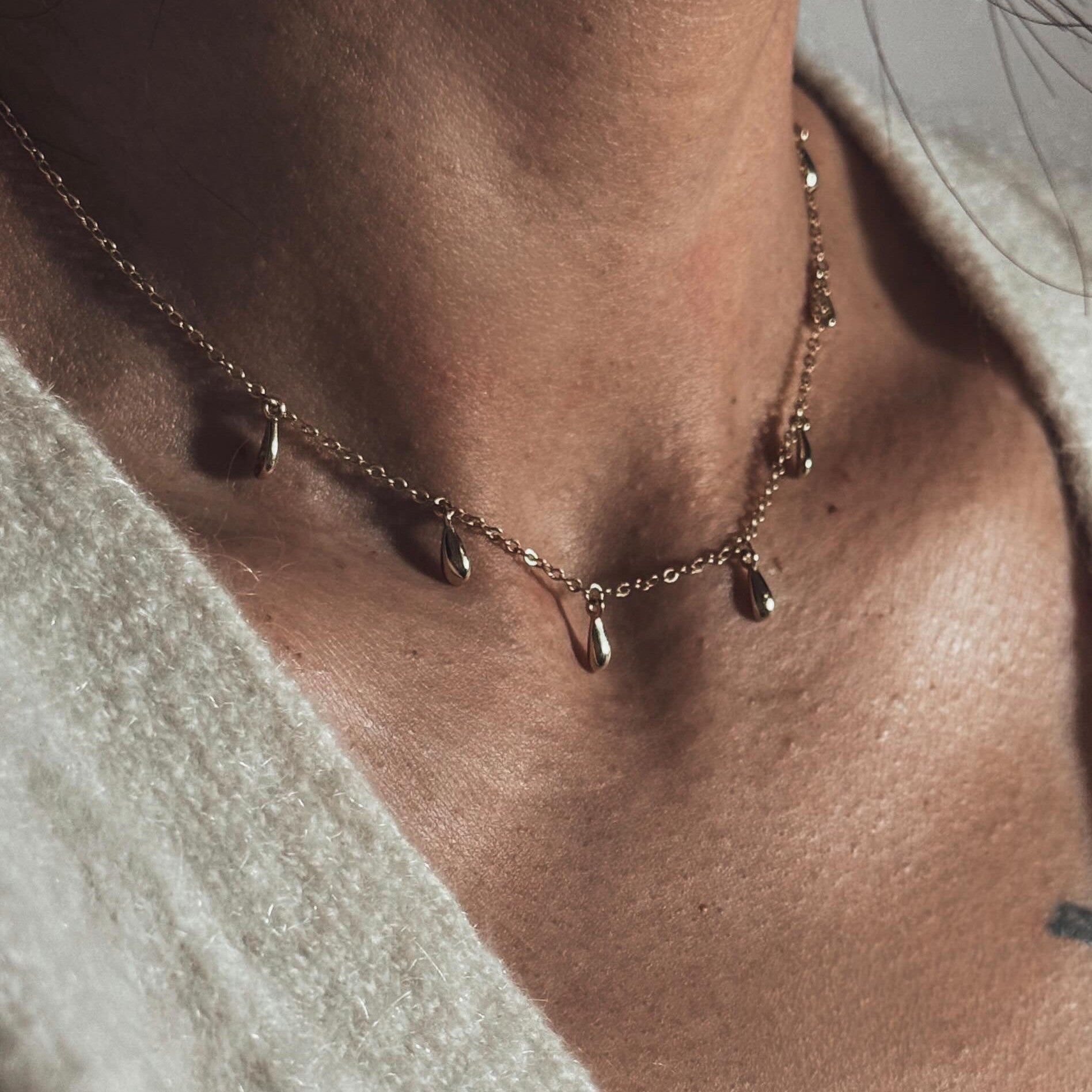 LEA CHOKER