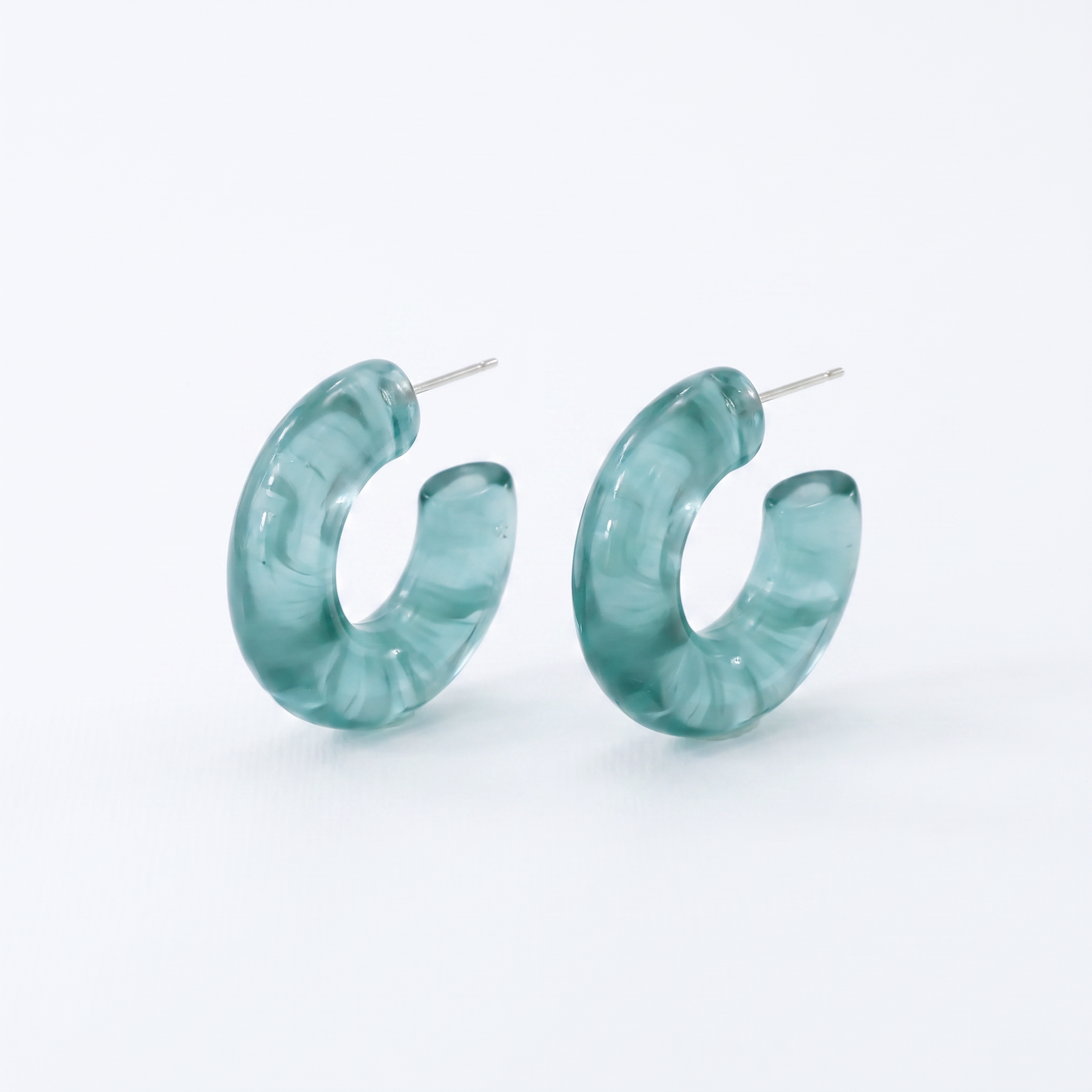 CECILE HOOPS
