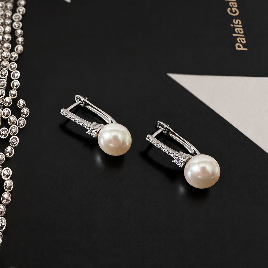 Vendôme Pearl Earrings