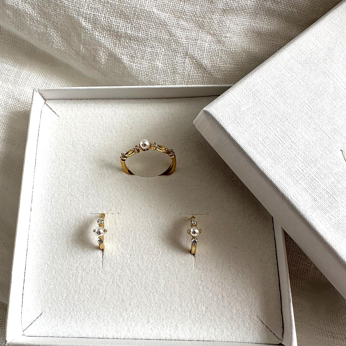 HARMONY PEARL SET