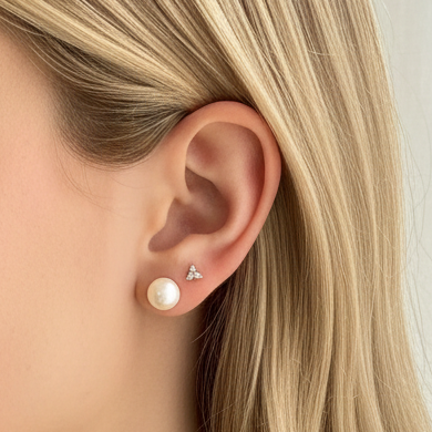 ÉLISE PEARL STUDS