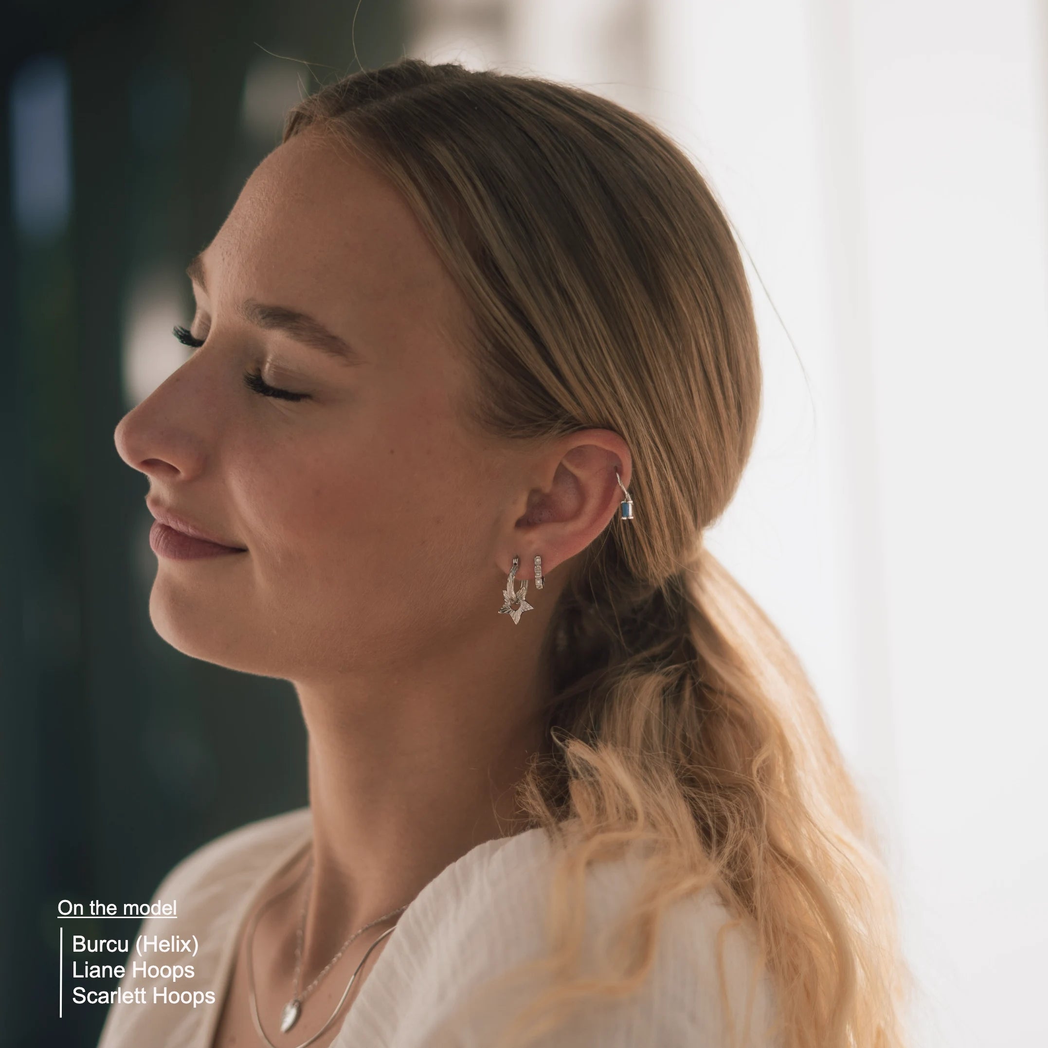BURCU HOOPS 1,1CM - MULTIPLE COLORS
