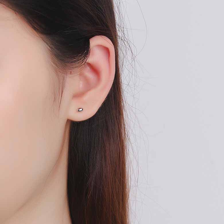 OLIVIA STUDS